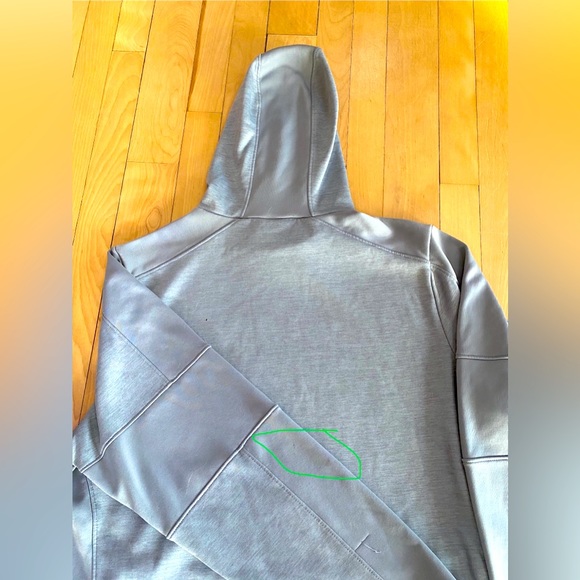 UA Men’s Hoodie - Picture 6 of 6